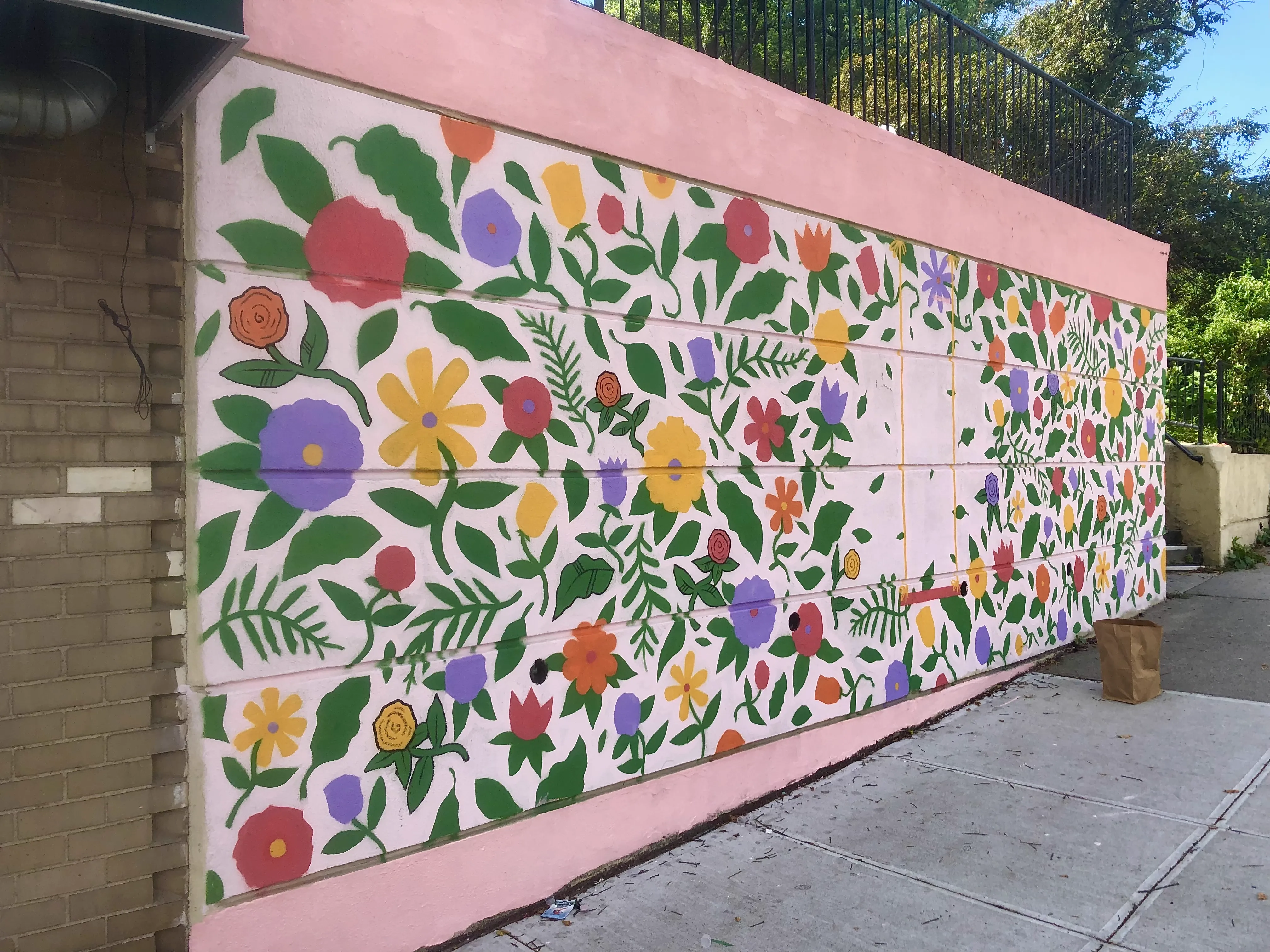 Flower mural at Kappock Knolls, wide shot